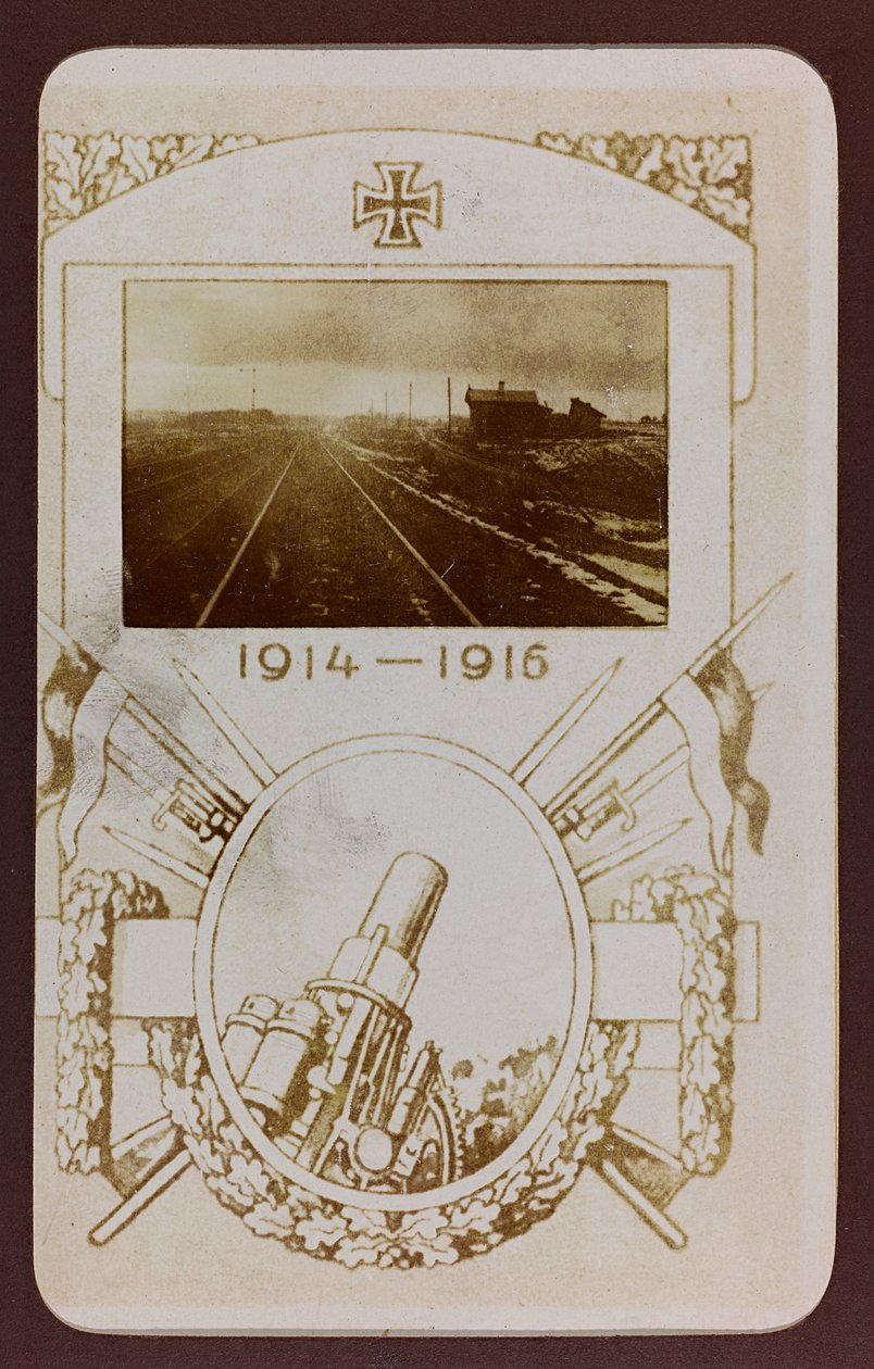 Primera Guerra Mundial: Ucrania en los años 1914-1916 durante la invasión del ejército alemán. Vías del tren de Heldenfriedhof Dsessentniki (attr. to)