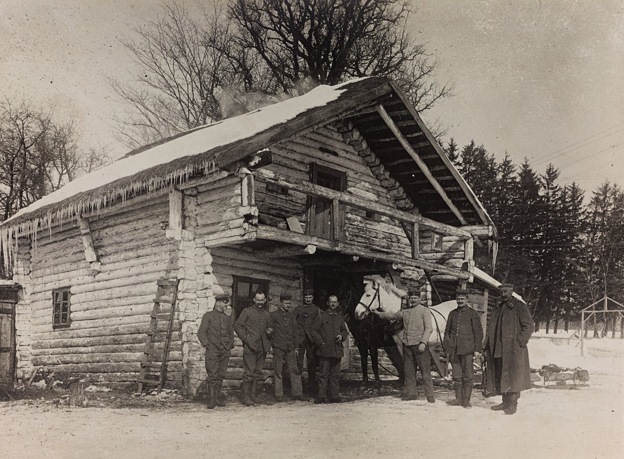 Primera Guerra Mundial: Ucrania en los años 1914-1916 durante la invasión del ejército alemán. Frente militar de una casa de Heldenfriedhof Dsessentniki (attr. to)
