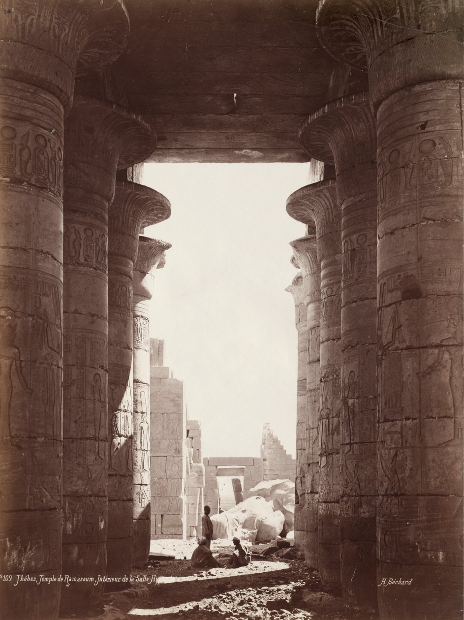 Tebas, Templo del Ramesseum, Interior de la Sala Hipóstila de Henri Béchard