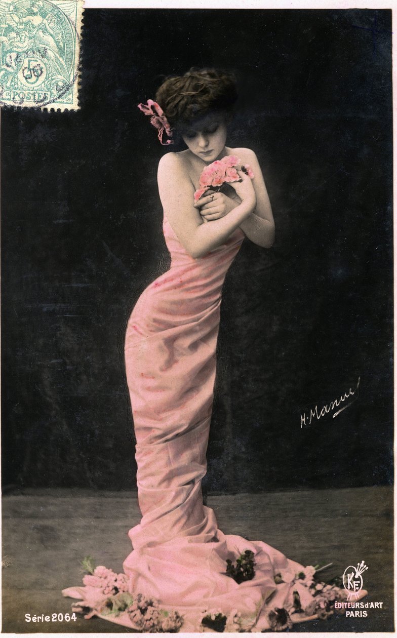Ideal femenino hacia 1900: joven belleza con una silueta muy delgada, tarjeta postal. (foto) de Henri Manuel