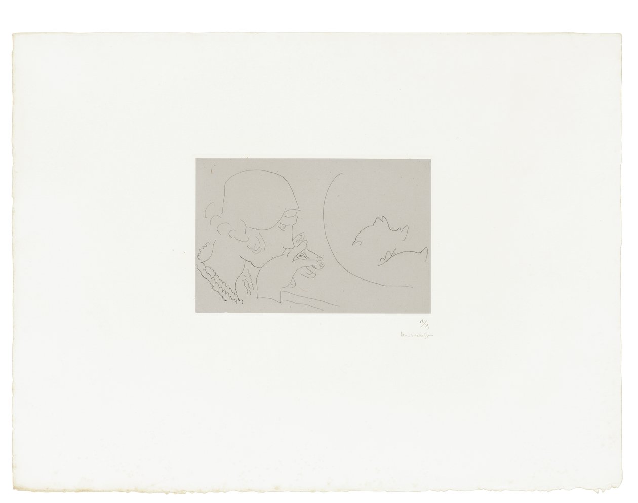 Mujer joven contemplando un tarro de pescado rojo de Henri Matisse
