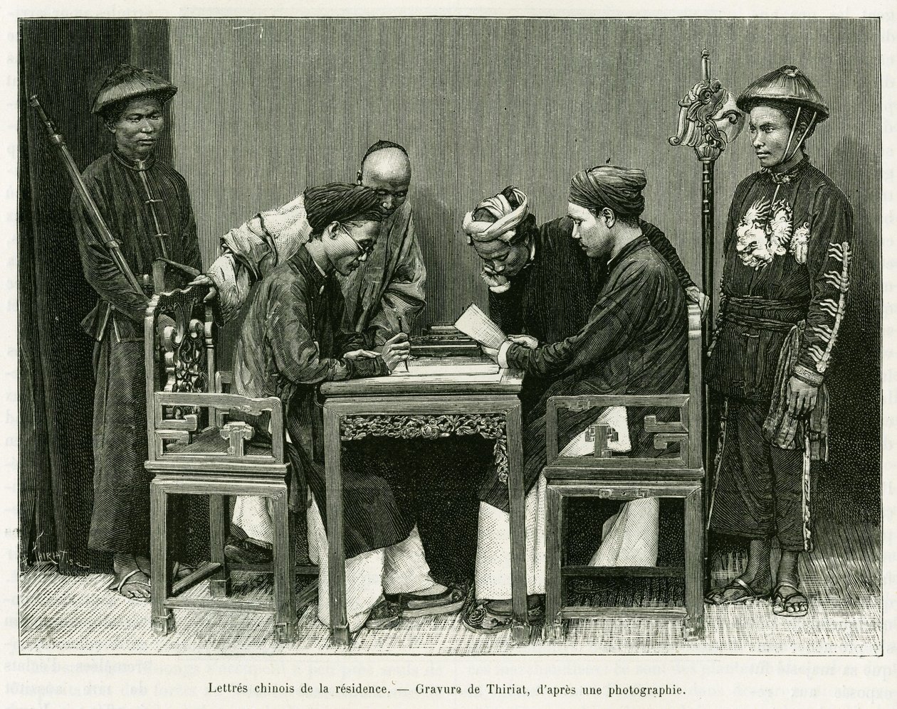 Letras chinas de la residencia francesa en Hanoi. Grabado de Thiriat, a partir de una fotografía, para ilustrar la historia Treinta meses en Tonkín en 1884, del Doctor Hocquard, en Le Tour du Monde 1889, dirigido por Edouard Charton (1807-1890), Hachette,  de Henri Thiriat