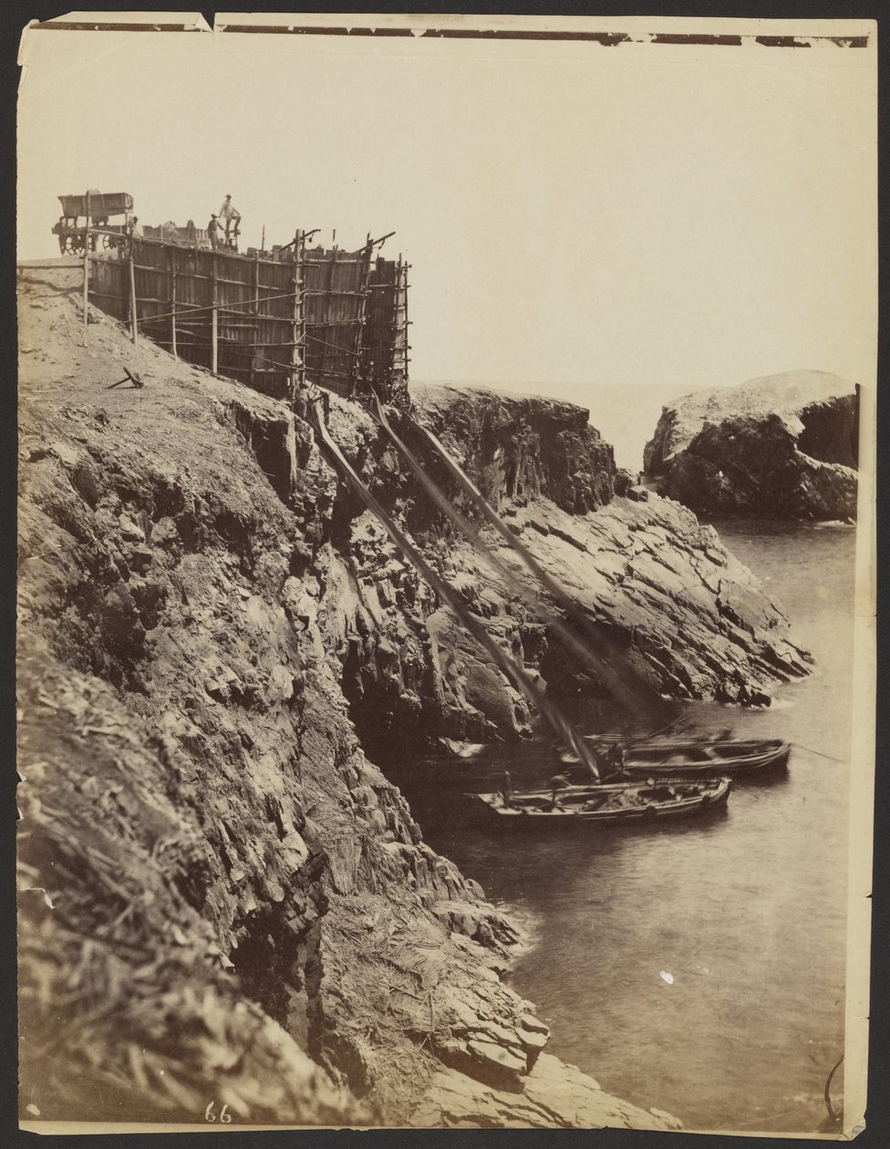 Brotes para Cargar los Encendedores con Guano, Islas Chincha de Henry DeWitt Moulton
