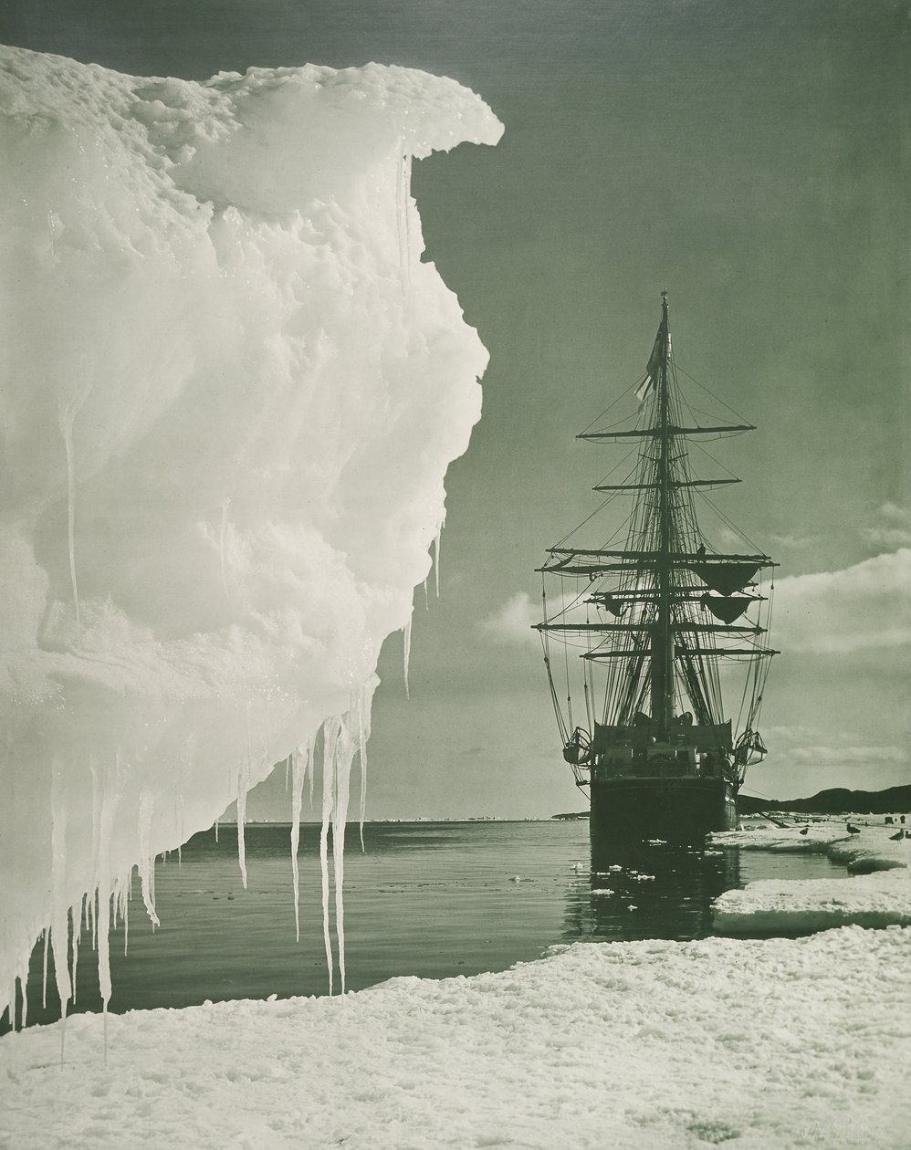 La Terra Nova en el pie de hielo, Cabo Evans de Herbert Ponting