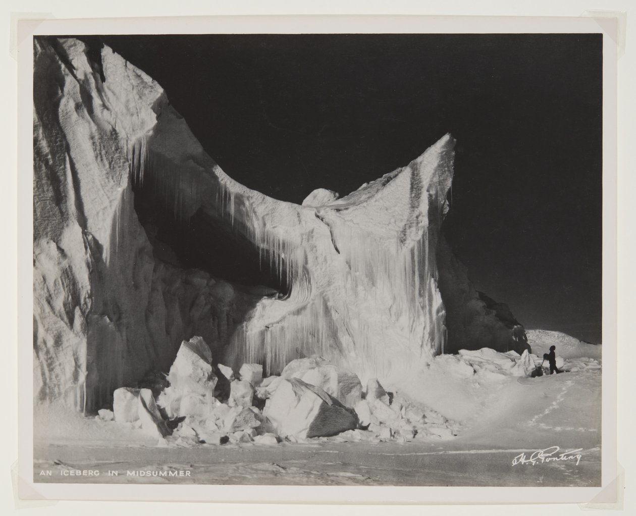 Un iceberg en pleno verano de Herbert Ponting