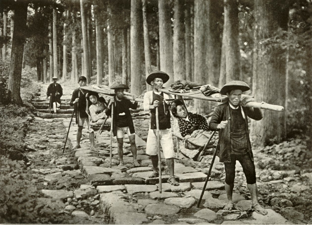 Damas japonesas yendo a los santuarios, Nikko, 1910 de Herbert Ponting