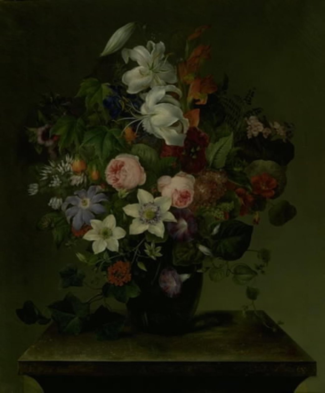 Ramo de flores con campanilla y hiedra de Hermania Neergaard
