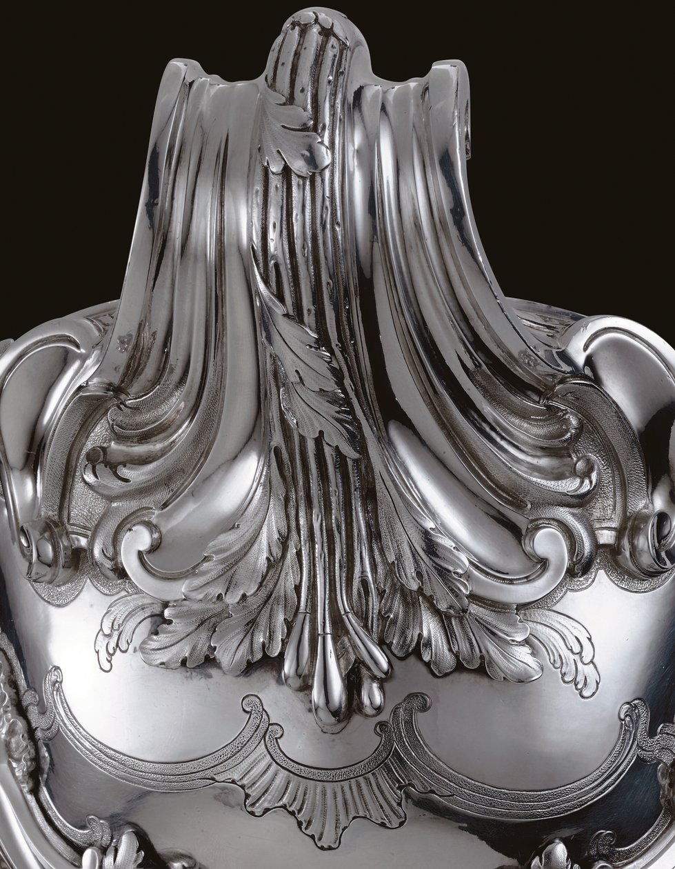 (detalle) de una sopera, tapa y forro de Luis XV de Honore de Balzac