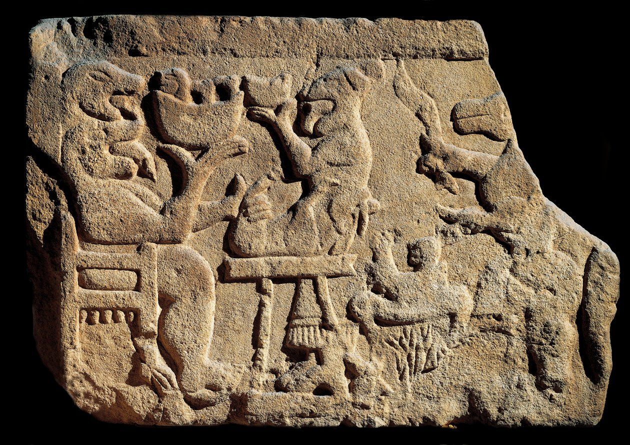 Arte ibérico: bajo relieve que representa una escena de banquete mitológico donde un dios del inframundo tiene dos cabezas con la boca abierta frente a un altar de sacrificio. Alrededor de 500 a.C. procedente de la tumba de Pozo Moro, España. Madrid, Museo de Iberian