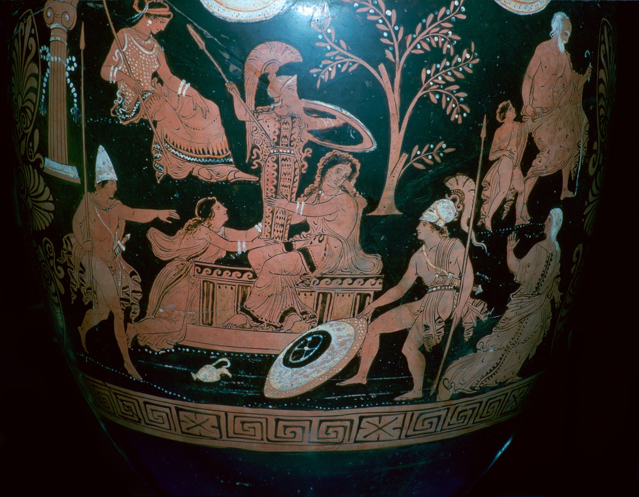 Crátera de volutas de figuras rojas griegas con escena del saqueo de Troya de Illupersis Painter