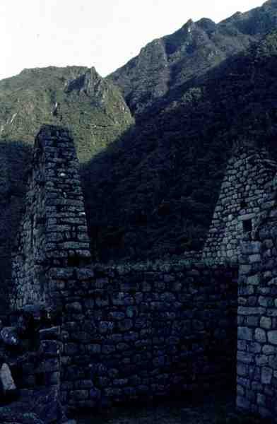 Casa en ruinas de la ciudadela de Machu Picchu (foto) de Incan Incan