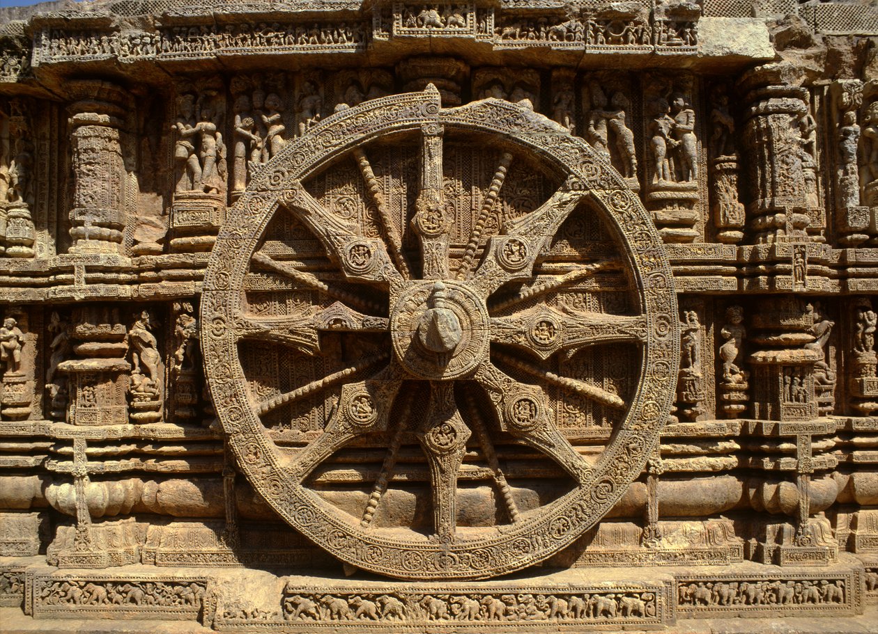 Detalle de la rueda del carro de Surya de Indian School