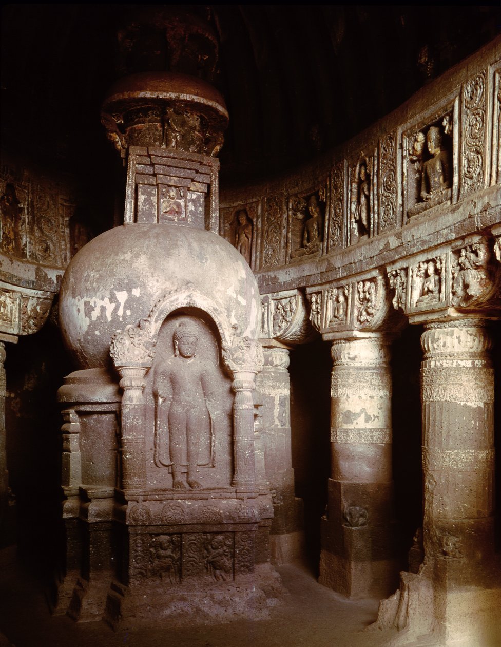 Interior de la Cueva 19 de Indian School