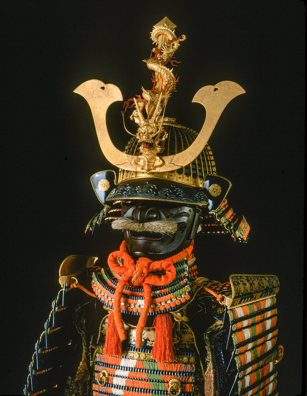 Samurai- Armadura de mujer. Cresta vertical, Familia Ikeda, Museo de Arte Hayashibara de Ira Block