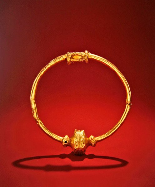 Collar, Ardnaglug, Condado de Roscommon, Edad de Hierro Temprana de Iron Age