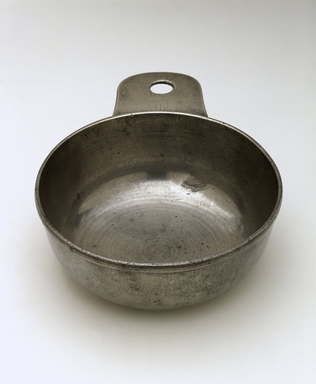 Escudilla de Isaac (attr.to) Jackson