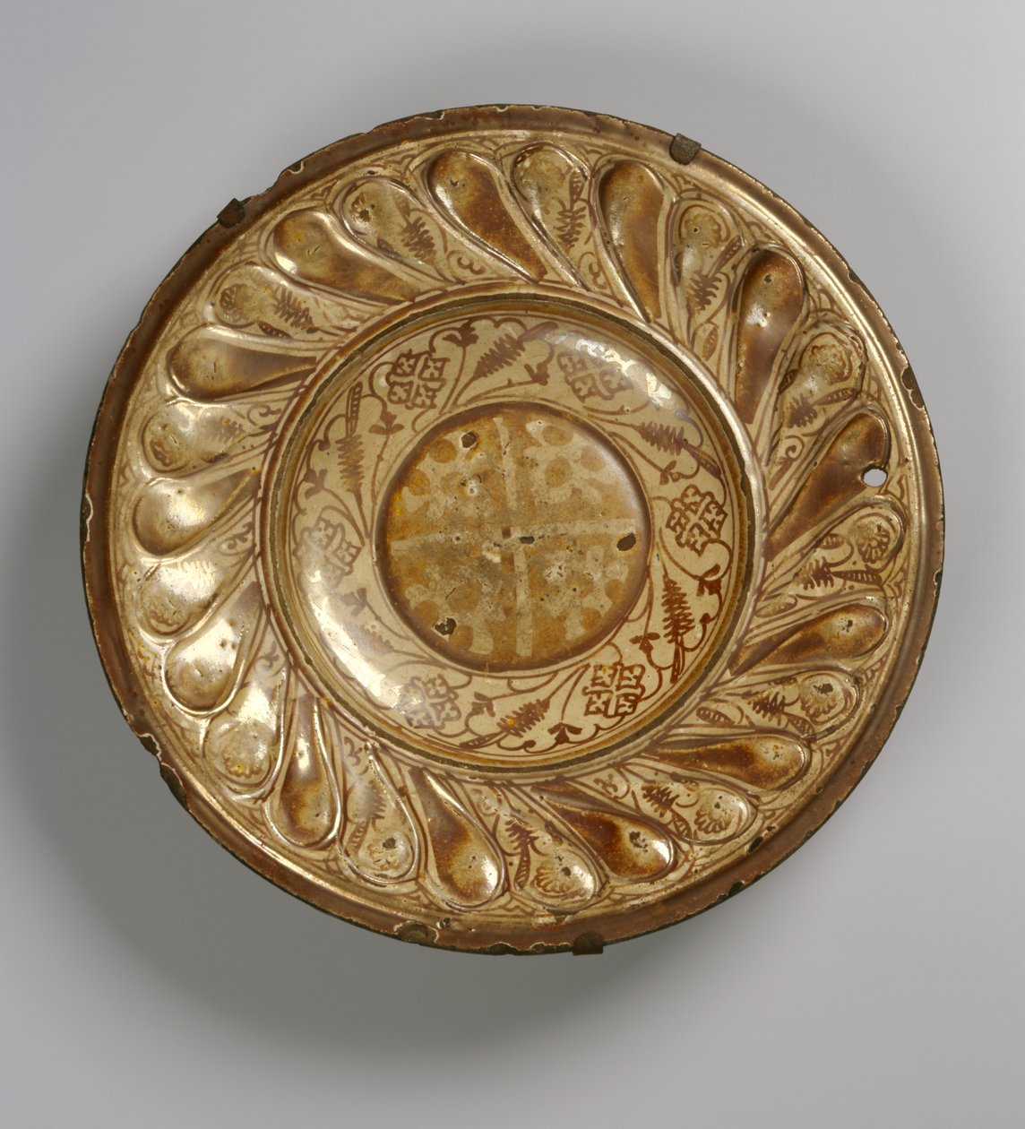 Plato decorado, morisco (faenza) de Islamic School