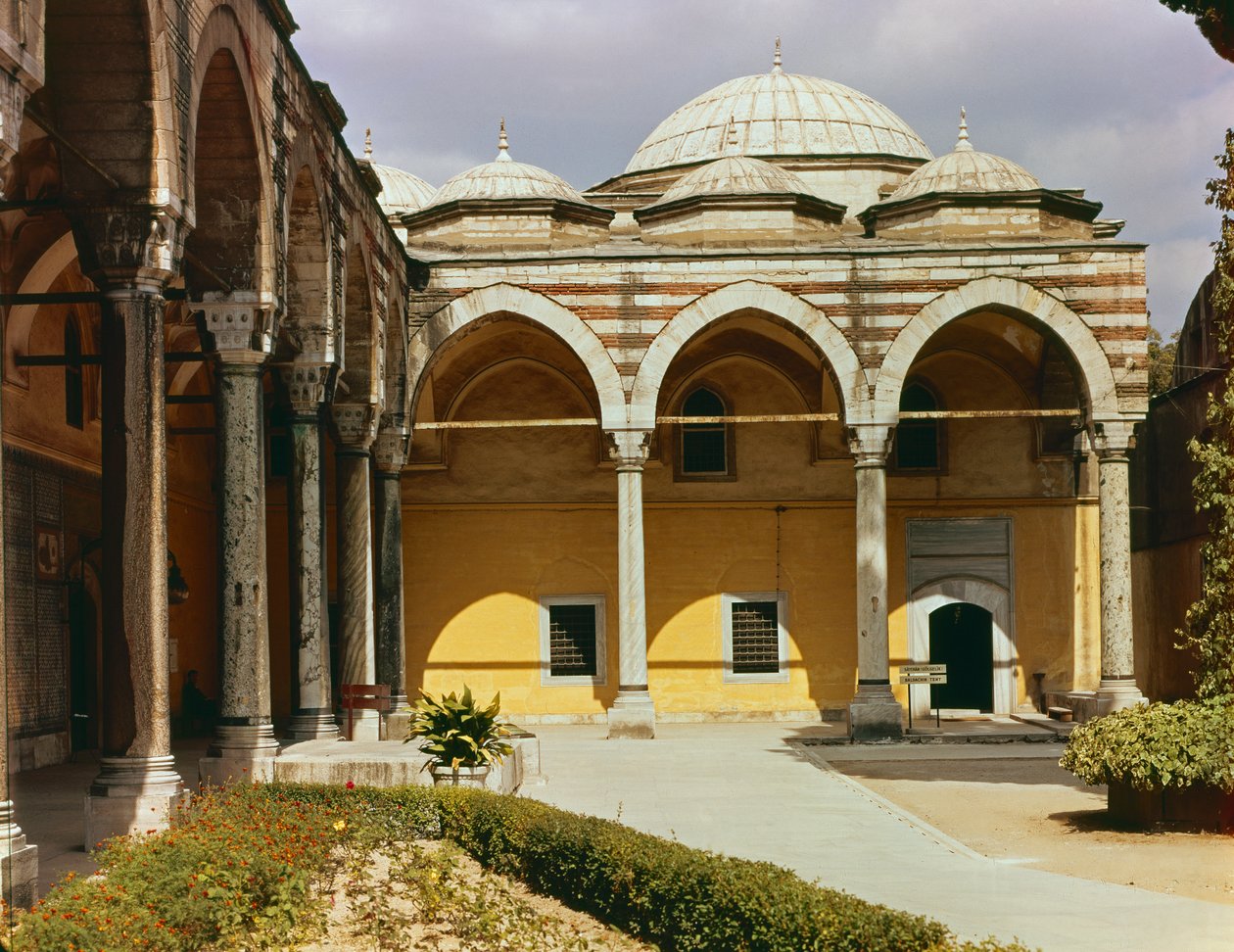 Patio interior del Palacio de Topkapi de Islamic School