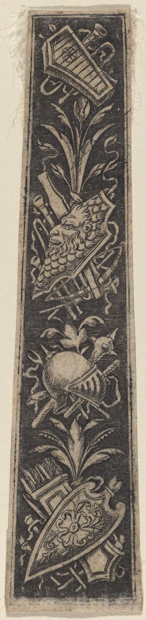 Placa de ornamento con armadura e instrumentos musicales de Italian 18th or 19th Century