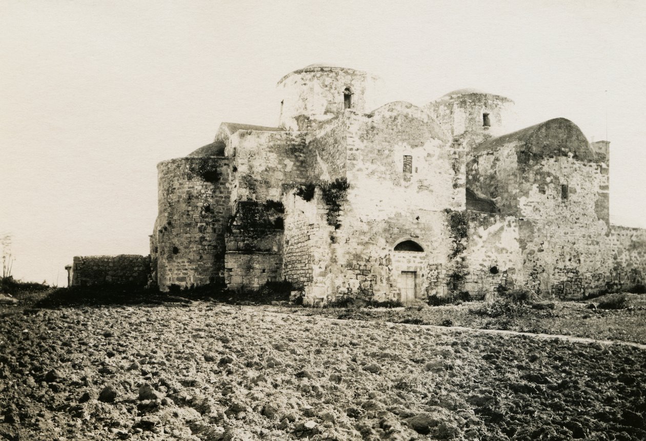 Monasterio de Agios Varnavas, Engomi, Chipre, fotografía de Camille Enlart, París de Italian Photographer