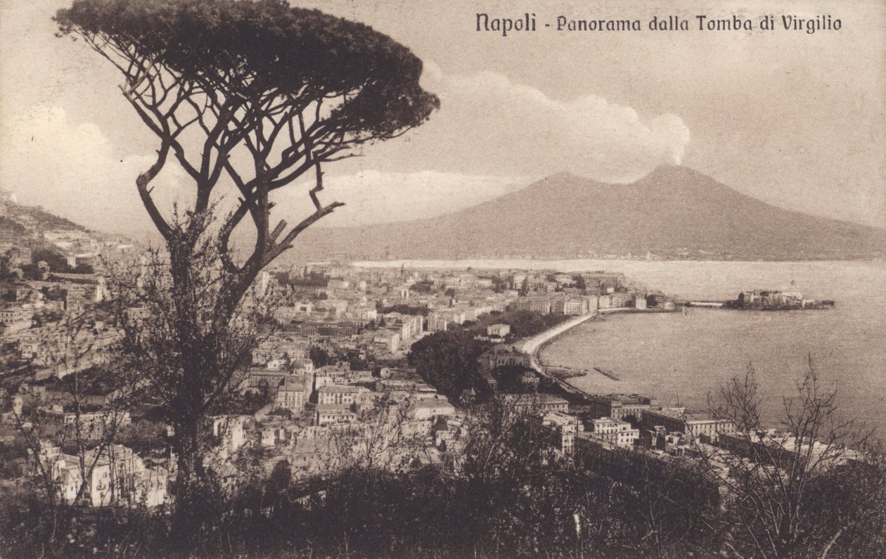 Nápoles - Nápoles, Panorama desde la Tumba de Virgilio (foto b/n) de Italian Photographer