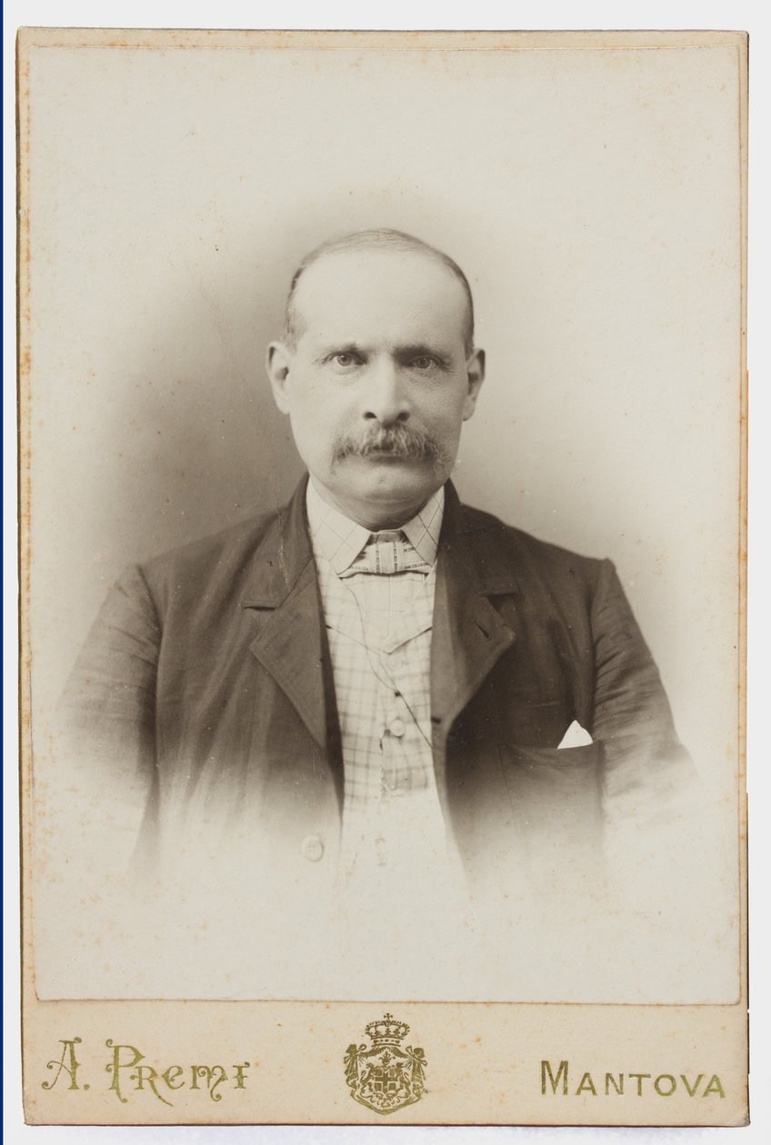 Foto de una tarjeta postal que retrata al pintor Albano Lugli de Italian Photographer