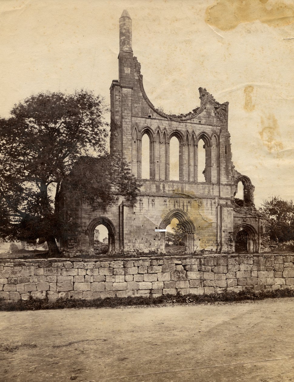 Ruinas de la abadía de Byland, vista desde el noroeste, Reino Unido, circa 1890 de Italian Photographer