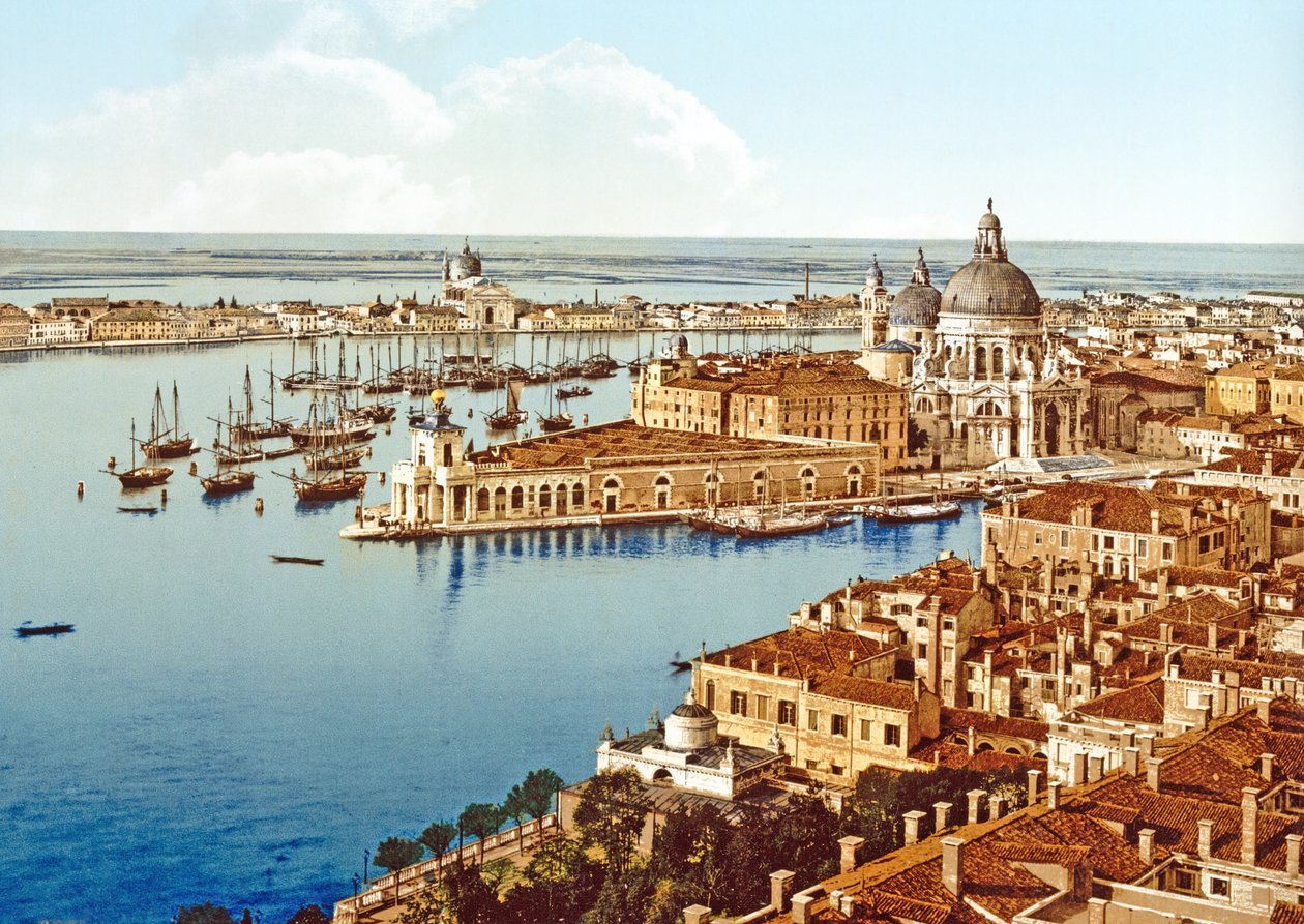 Santa Maria della Salute desde la Torre del Campanile en la Plaza de San Marcos, Venecia de Italian Photographer