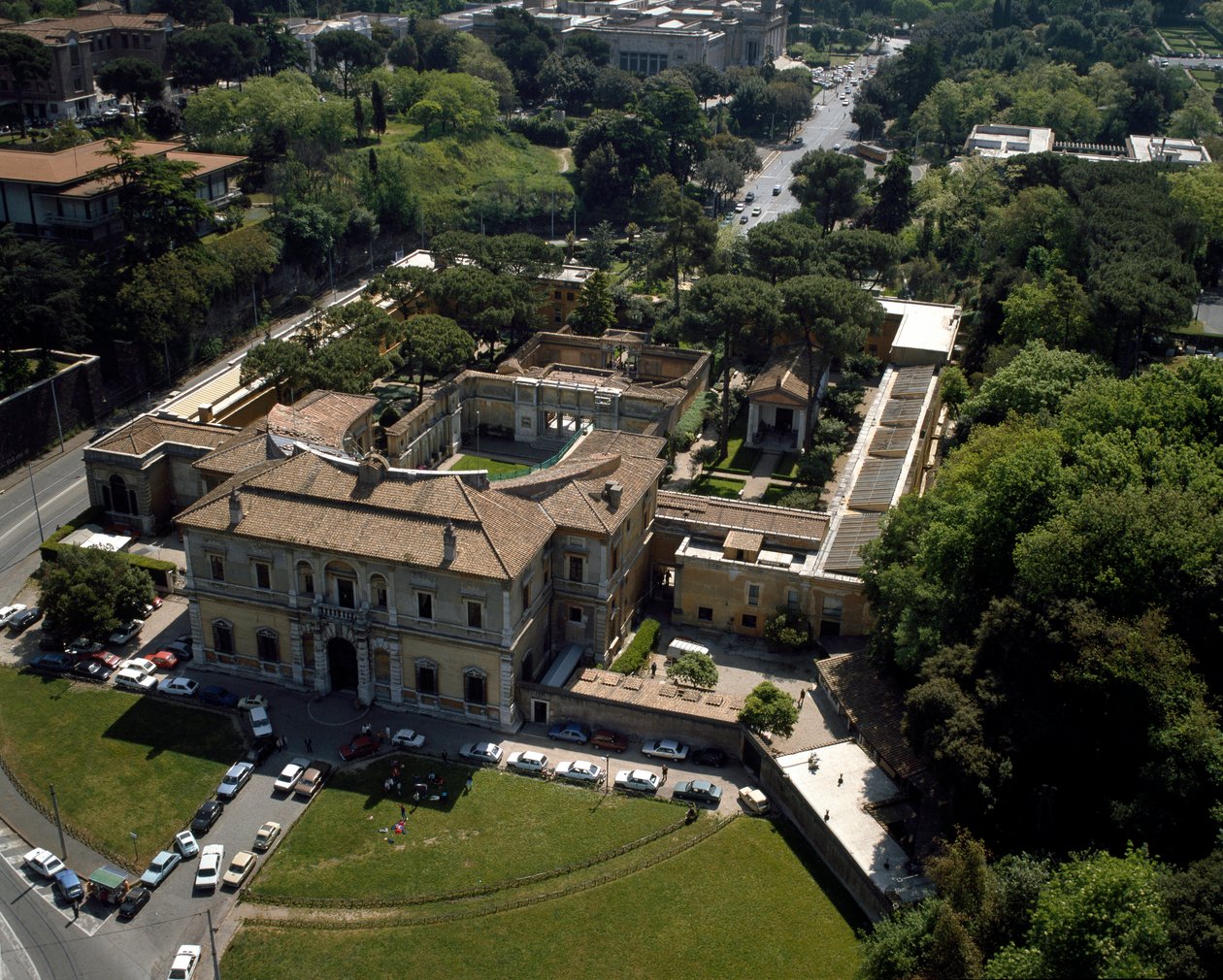 Vista aérea de Villa Giulia en Roma, Italia de Italian School