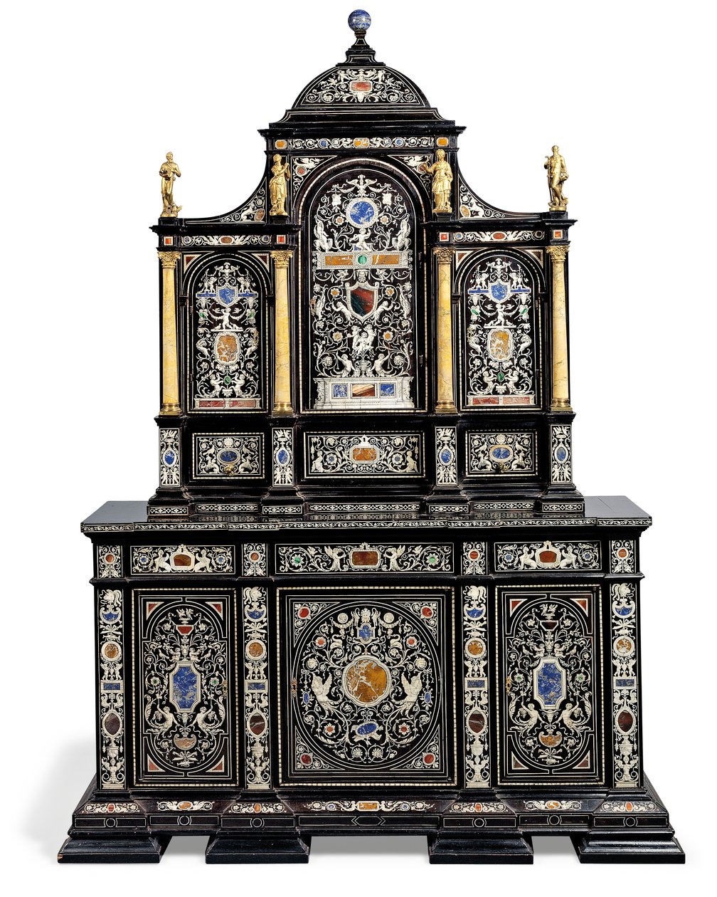 Gabinete italiano con montura de ormolú, marfil y piedras duras incrustadas en ébano y ebonizado de Italian School