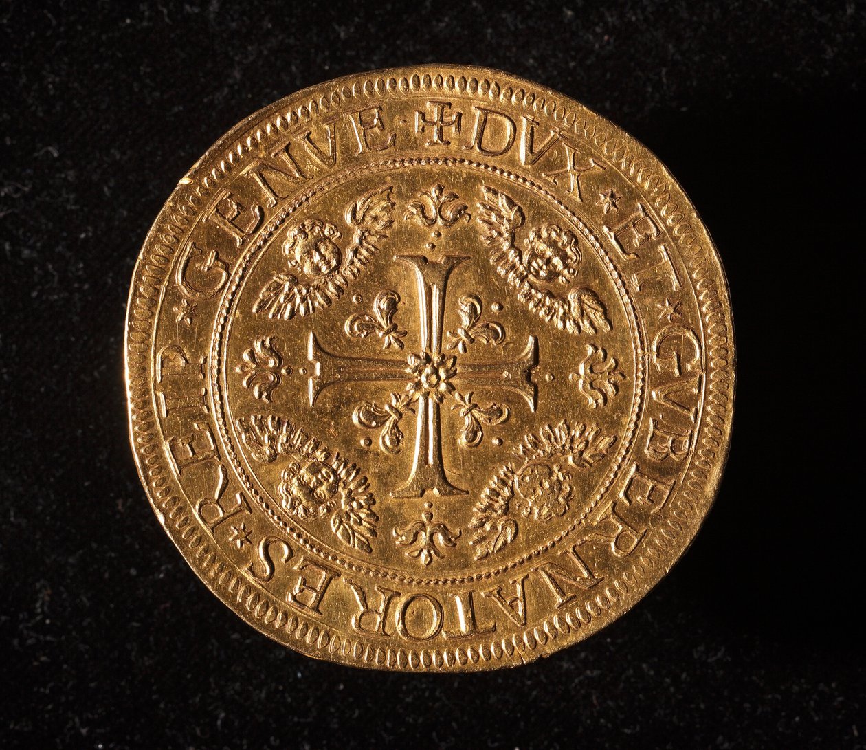 Moneda de la República de Génova: moneda de 25 doppie de oro. Diámetro 52.5 mm. 1694. Anverso. Musei di Strada Nuova de Génova (inv. 6457) de Italian School