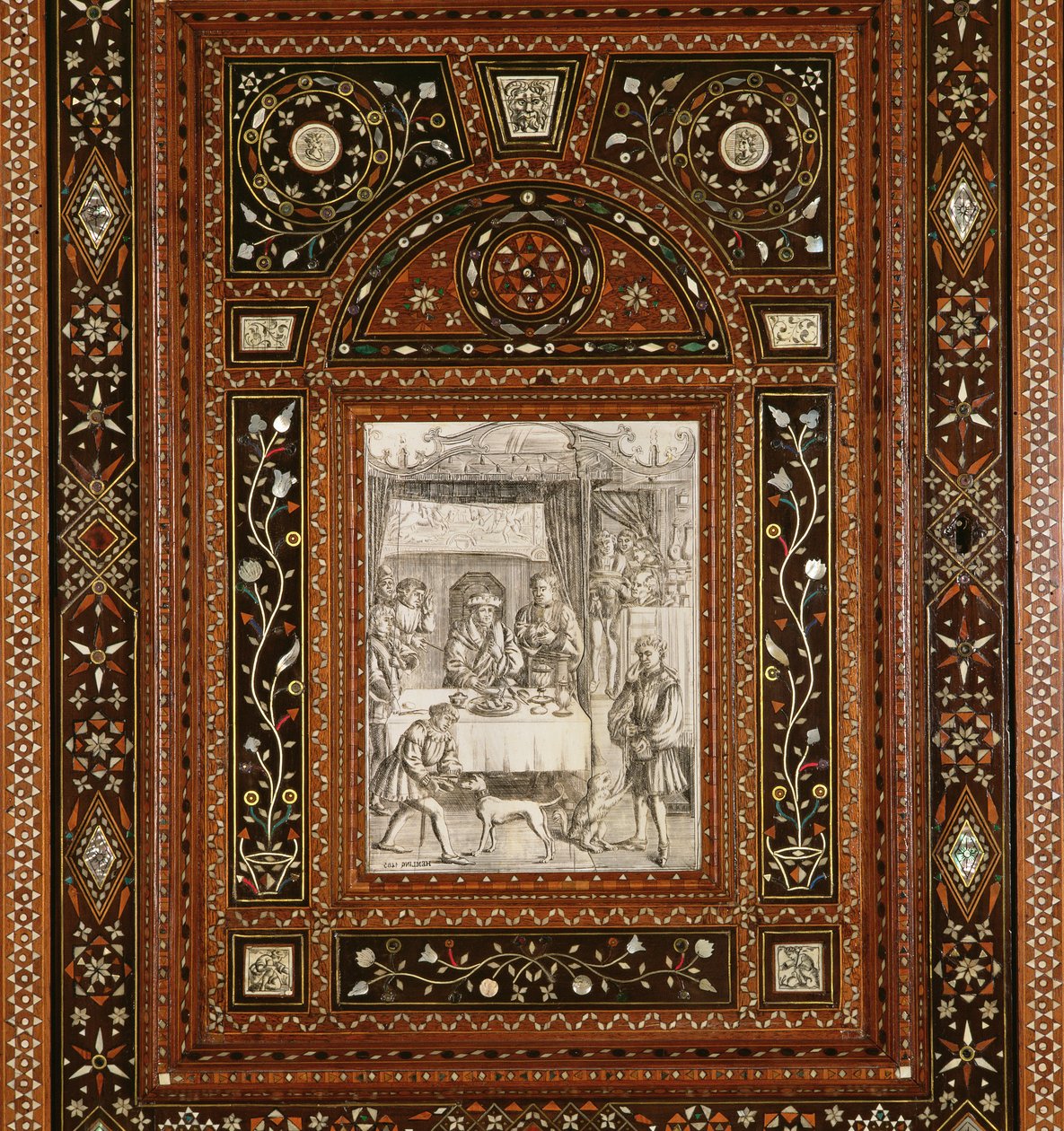 Detalle de un grabado en marfil, después de Memling (c.1433-94), de un gabinete dado a María Reina de Escocia (1542-87) y Francisco II (1544-60) como regalo de bodas (madera e incrustaciones de marfil) de Italian School