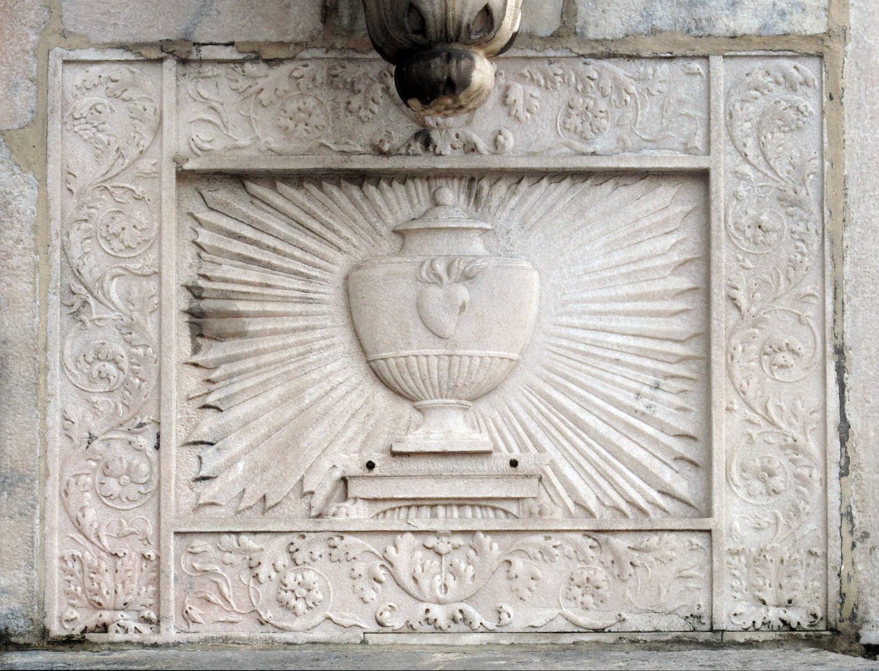 Representación del Santo Grial en la Catedral de Milán (Duomo di Milano) de Italian School