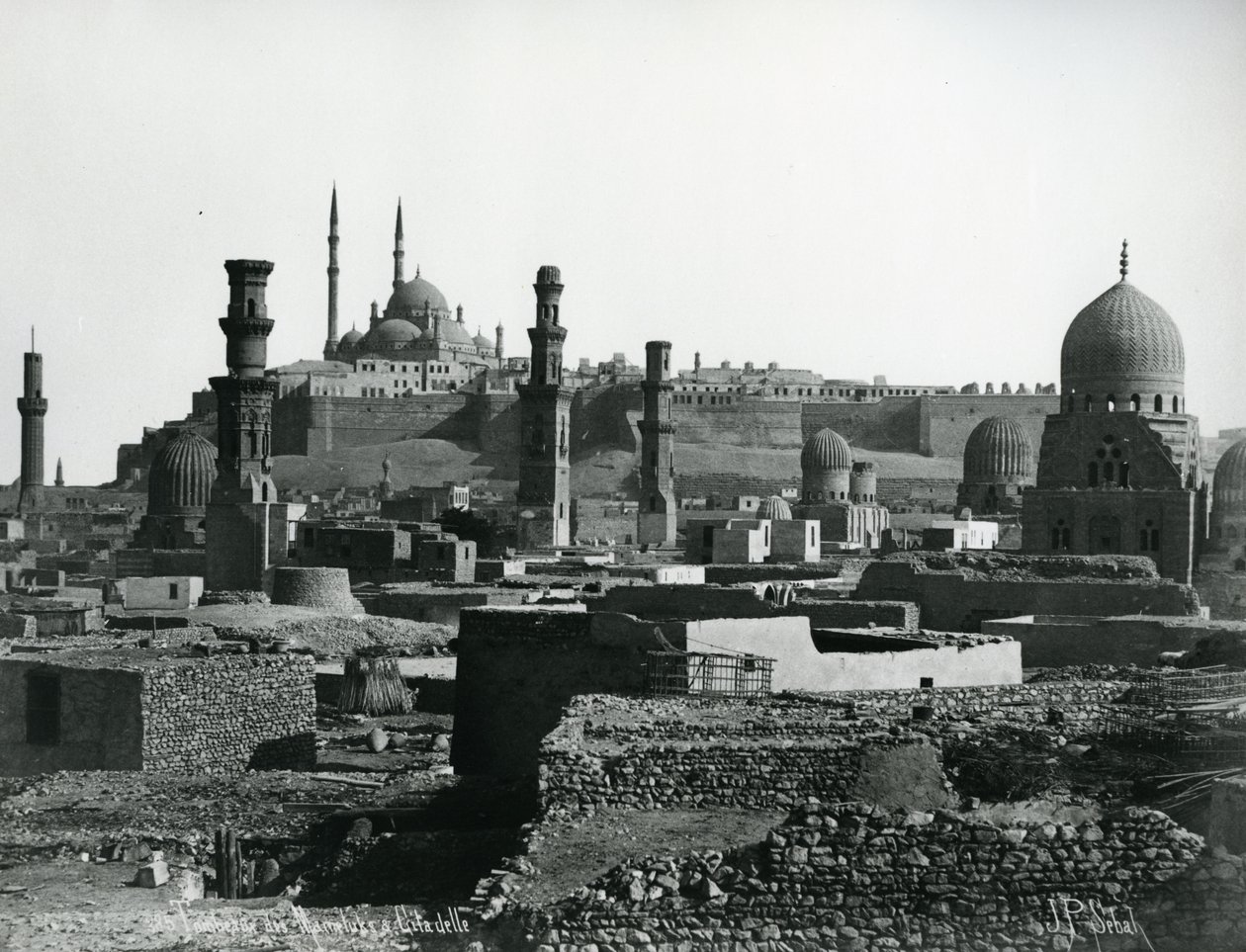 Ciudadela y Tumbas de los Califas, El Cairo, c.1880 de J. Pascal Sebah
