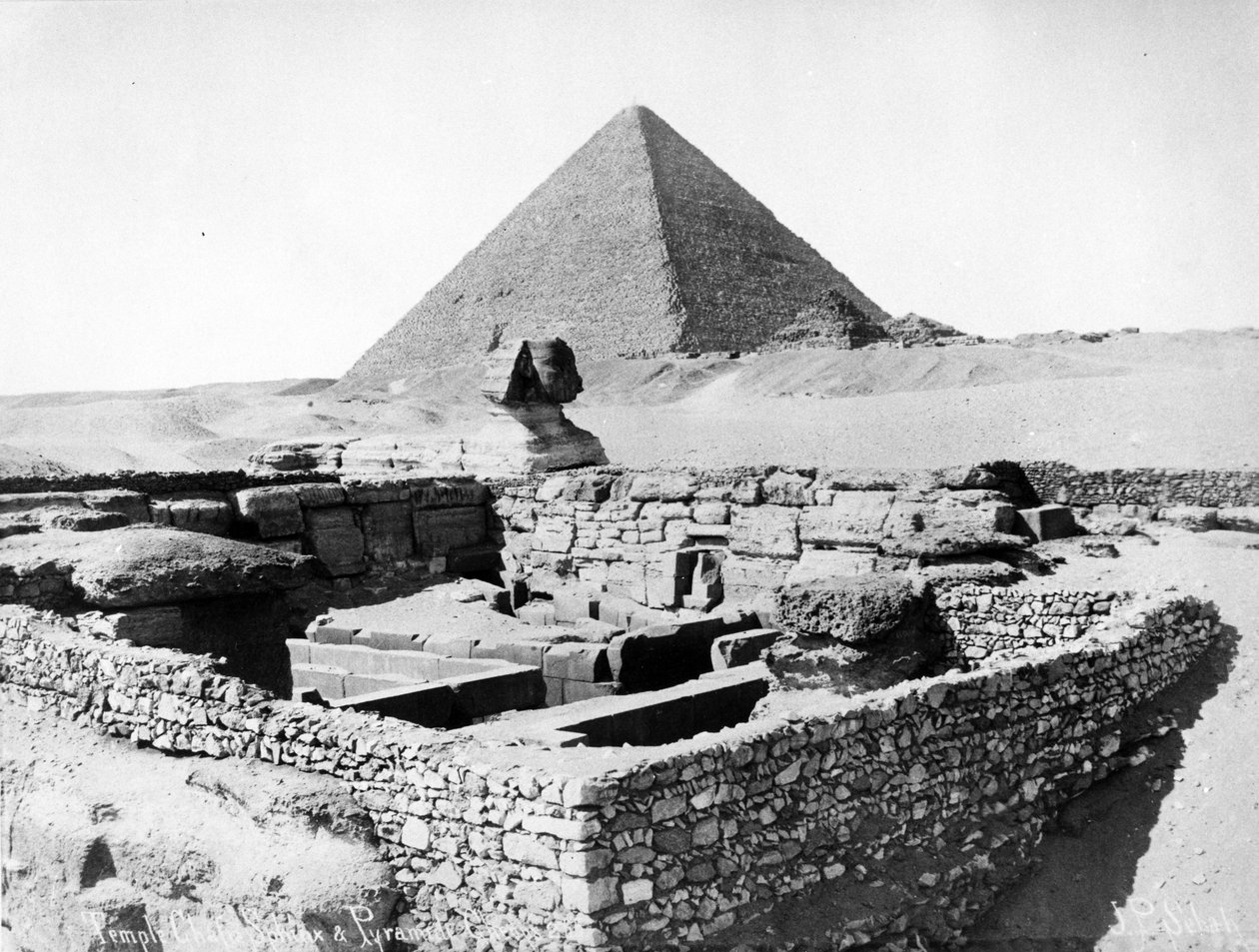 El templo del valle de Khafra con la Gran Esfinge y la pirámide de Keops, c.1880 de J. Pascal Sebah