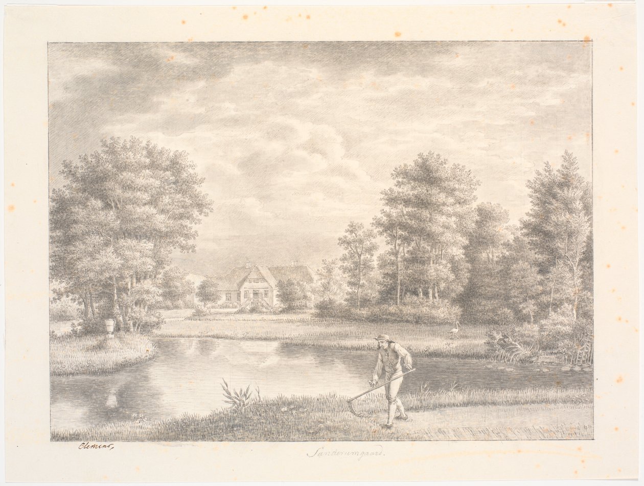 El jardín de Sanderumgaard con casa. En primer plano, hombre con guadaña de J.F. Clemens
