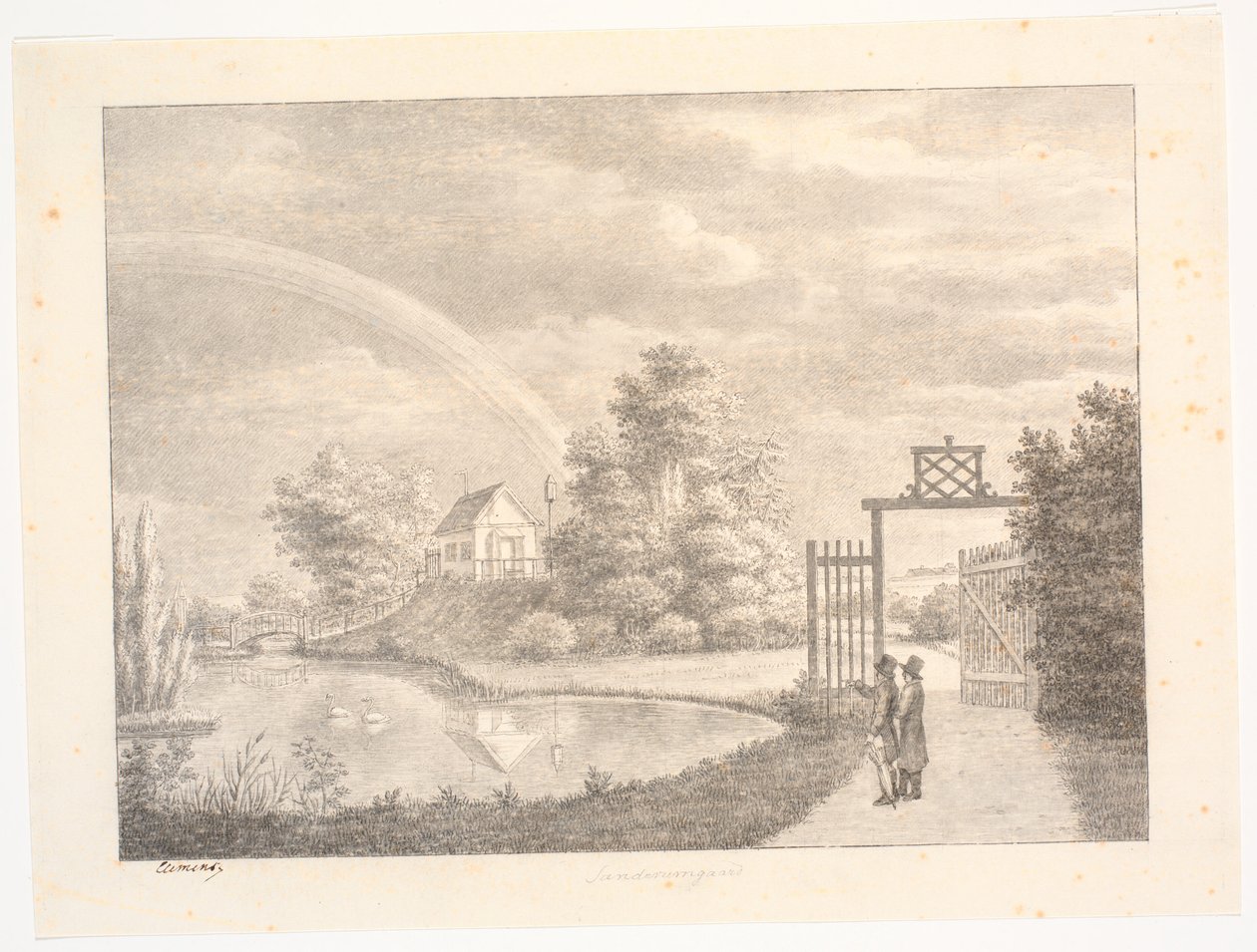 Jardines de Sanderumgaard con arco iris. En primer plano dos hombres junto a una puerta de J.F. Clemens