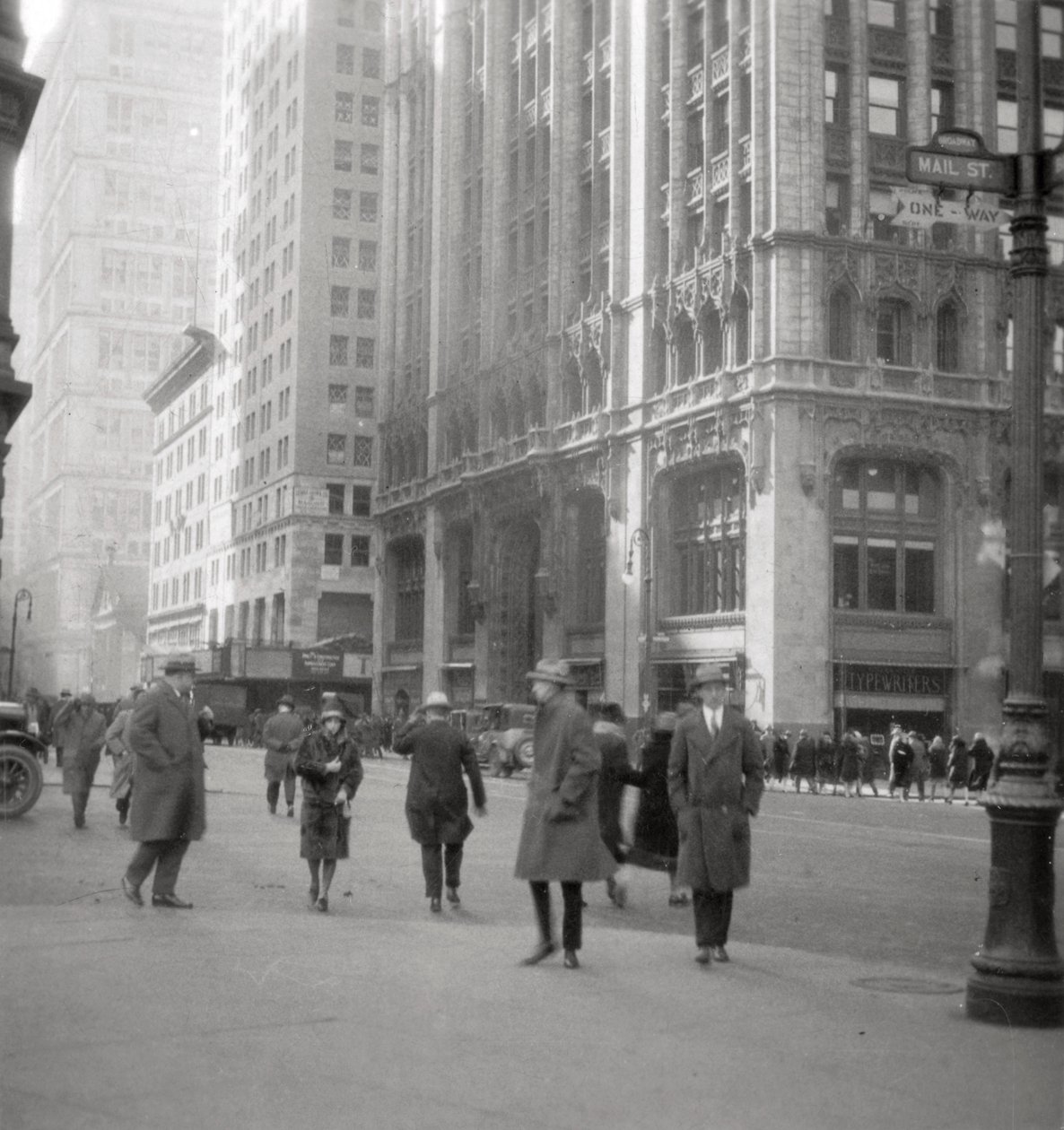 Broadway inferior, Ciudad de Nueva York, EE.UU., siglo XX de J. Dearden Holmes