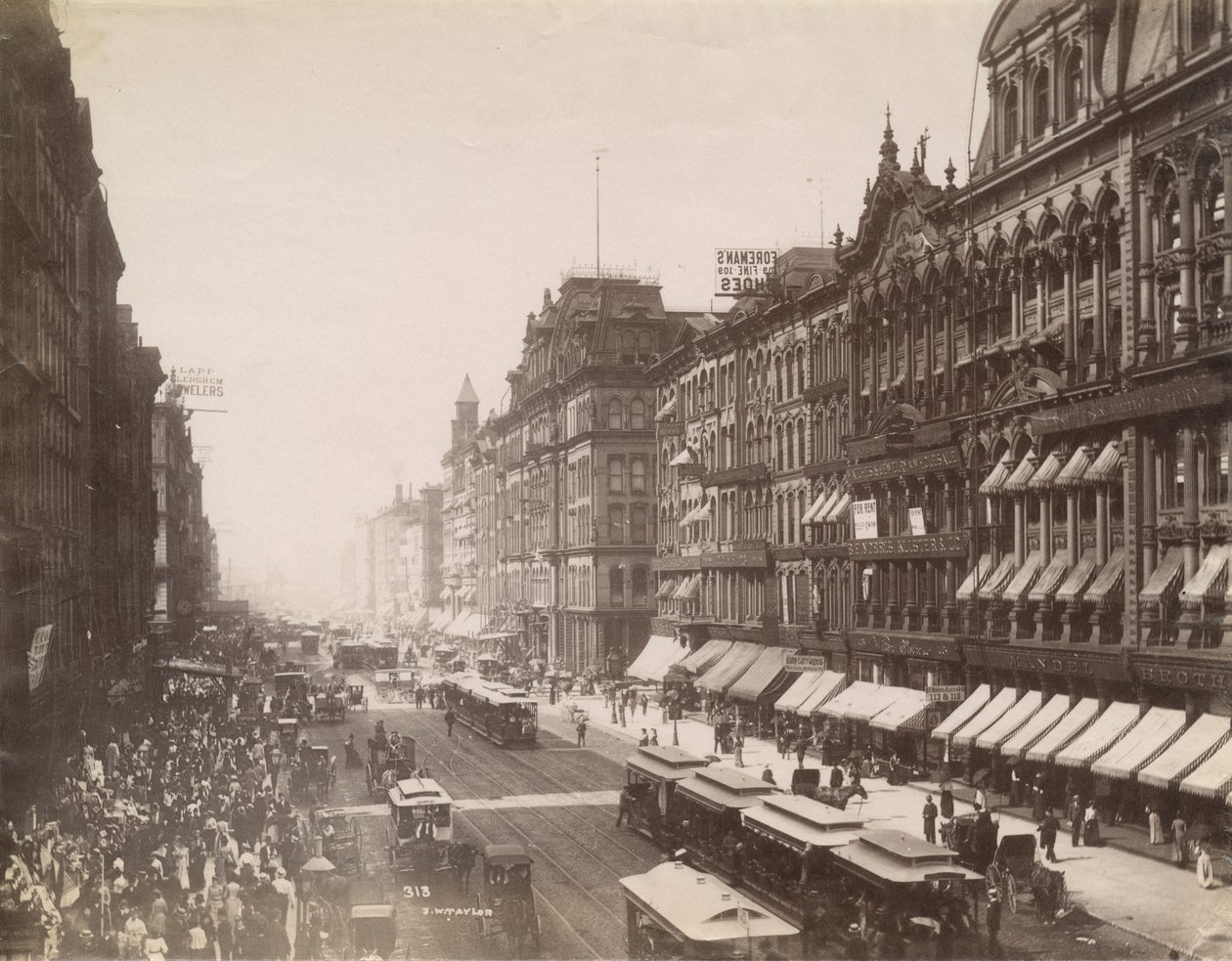 Vista de State Street mirando al norte desde Madison Street, Chicago, 1890 de J. W. Taylor