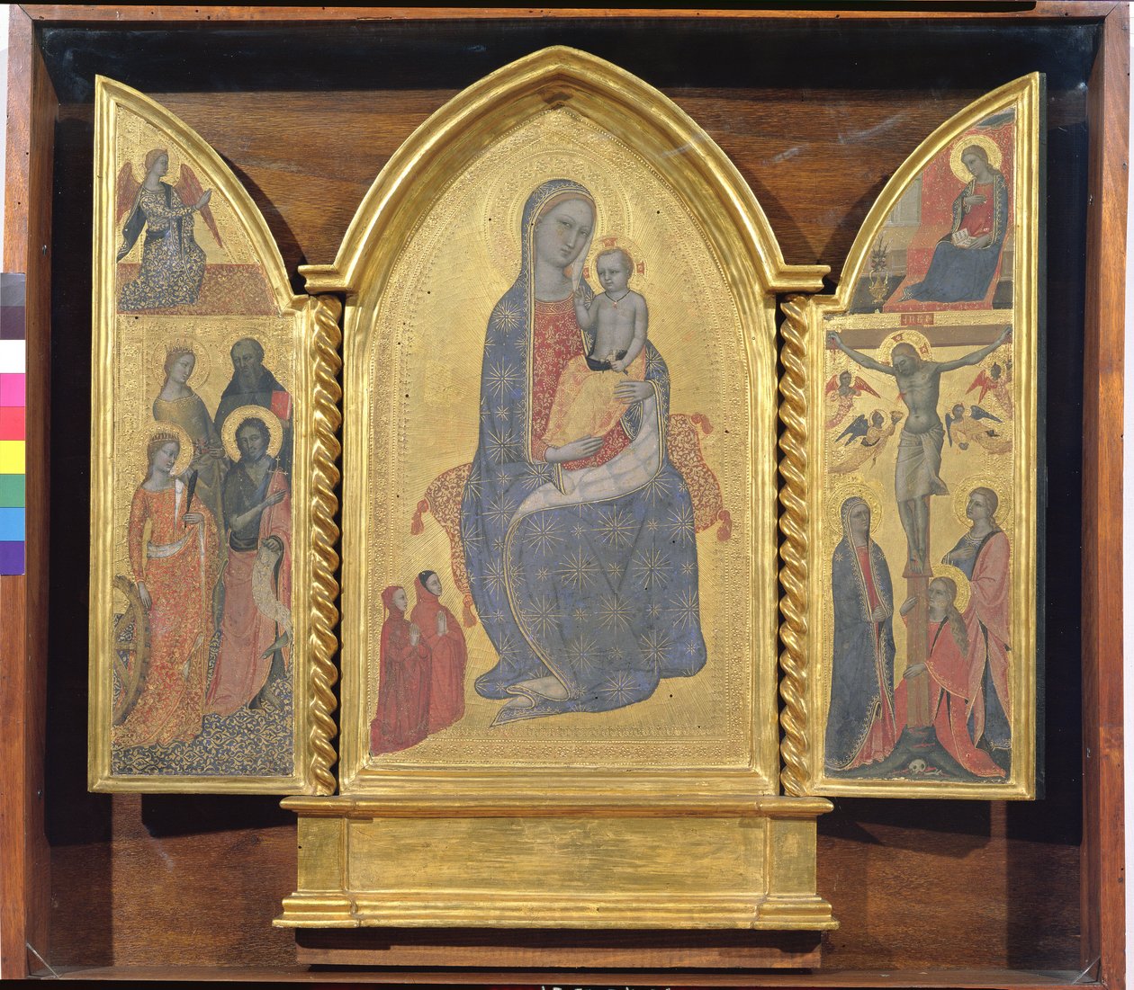 Virgen y Niño, Anunciación y Crucifixión de Jacopo di Cione