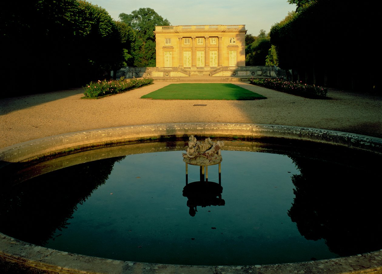 Vista de la fachada del jardín, 1762-68 de Jacques Ange Gabriel