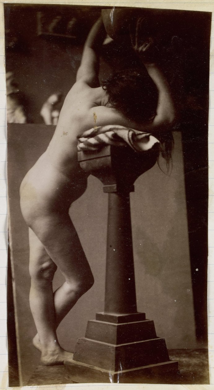 Estudio de un modelo de desnudo femenino, visto de espaldas, en el estudio de Jacques de Lalaing, estudio preliminar para una fuente circular de Jacques Lalaing (attributed to)
