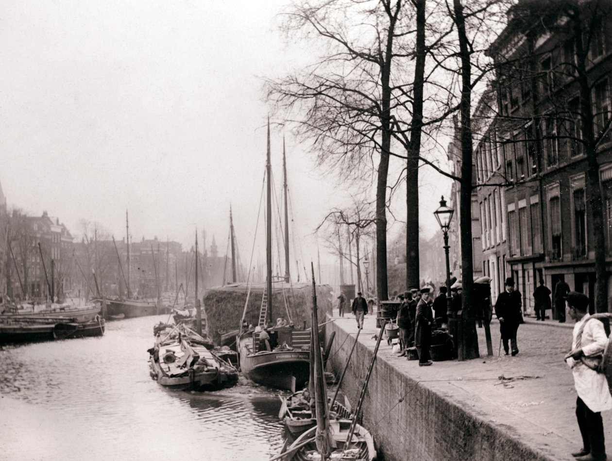 Barcos en el canal, Róterdam, 1898 de James Batkin