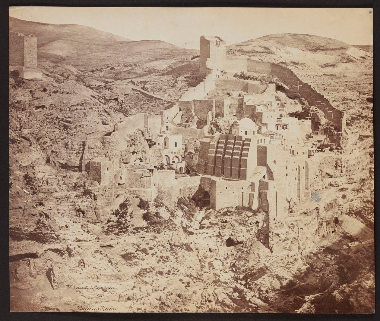 «Convento de Mar Saba. 1857» [La Gran Laura de San Sabas, conocida en árabe como Mar Saba - un monasterio ortodoxo situado en el valle del Cedrón, en Cisjordania, al este de Belén] de James Robertson