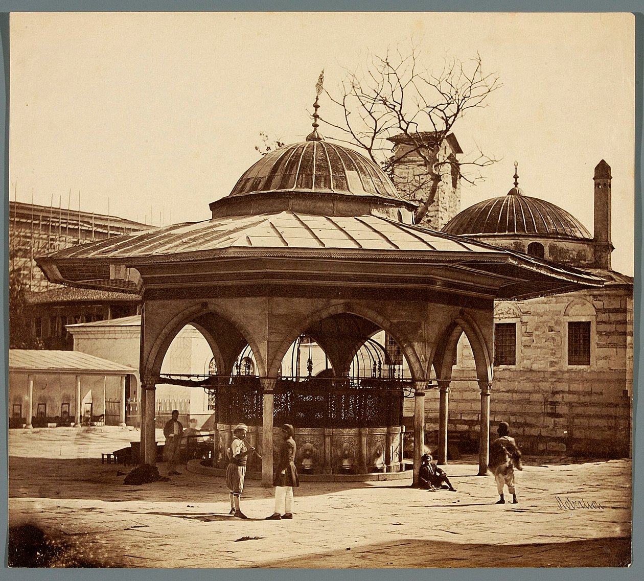 "Fuente en el patio de Santa Sofía" de James Robertson