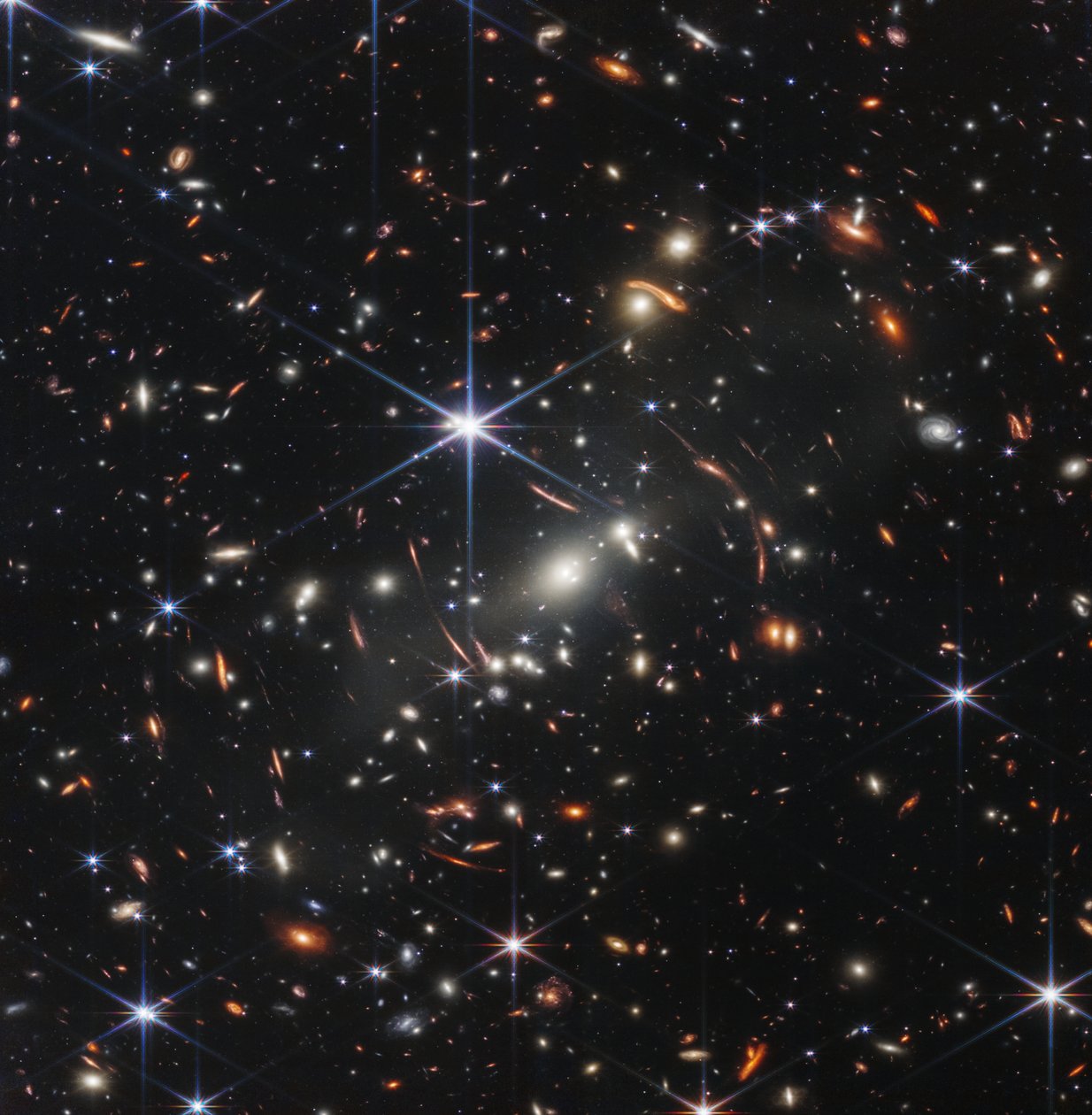 Cúmulo de galaxias con lente (primer campo profundo de Webb) de James Webb Space Telescope (NASA)