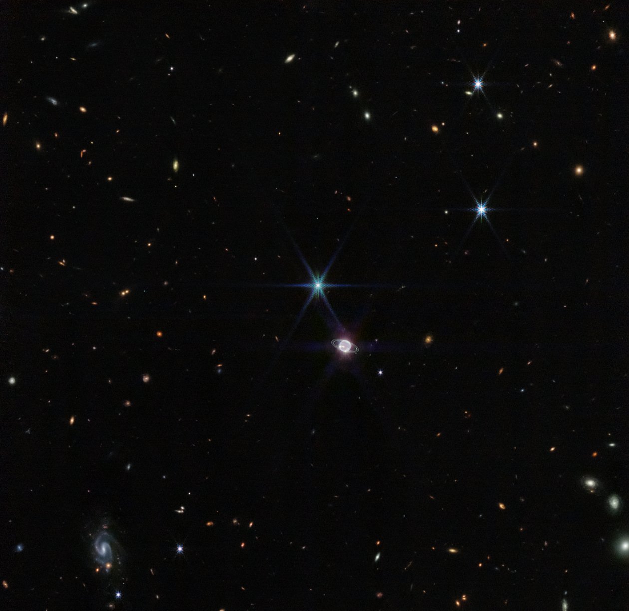 Rara visión de los anillos de Neptuno de James Webb Space Telescope (NASA)