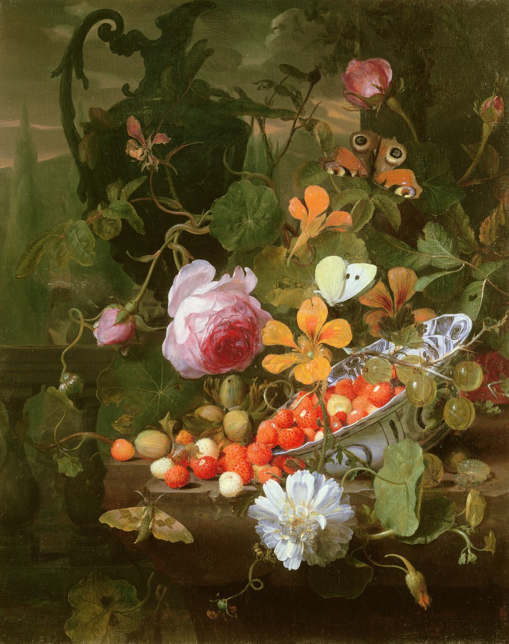 Una naturaleza muerta de fresas en un cuenco y flores, 1696 de Jan Mortel