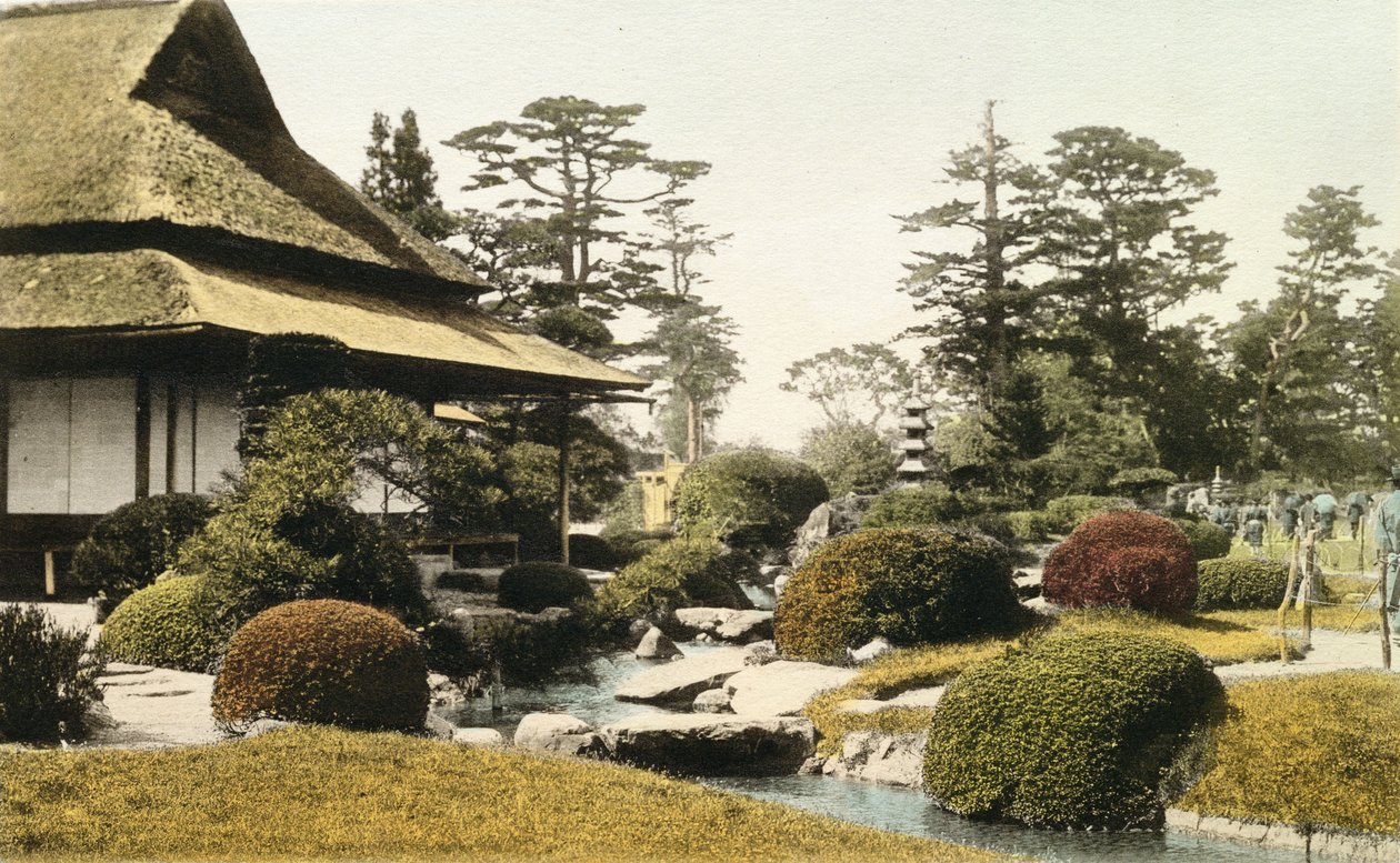 Un jardín japonés característico, finales del siglo XIX (foto coloreada a mano) de Japanese Photographer