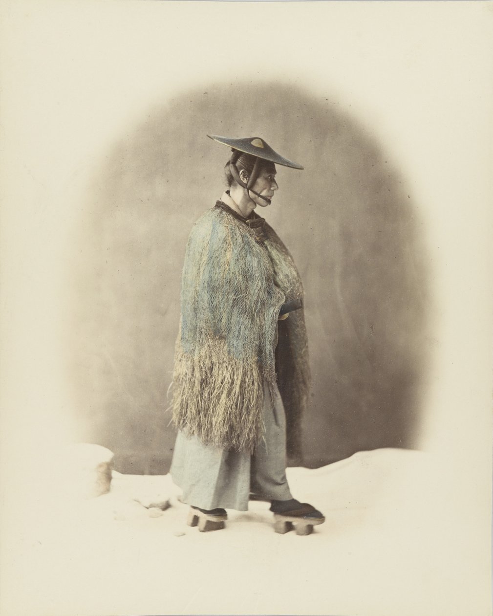 Hombre japonés con vestimenta tradicional de Japanese Photographer